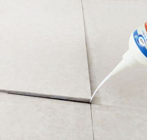 荣昌瓷砖空鼓维修公司分享卫生间瓷砖脱落的原因可能有以下几点